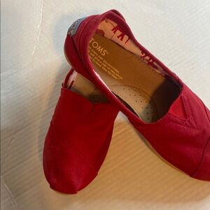 Toms Women's Bold Red Canvas Flats